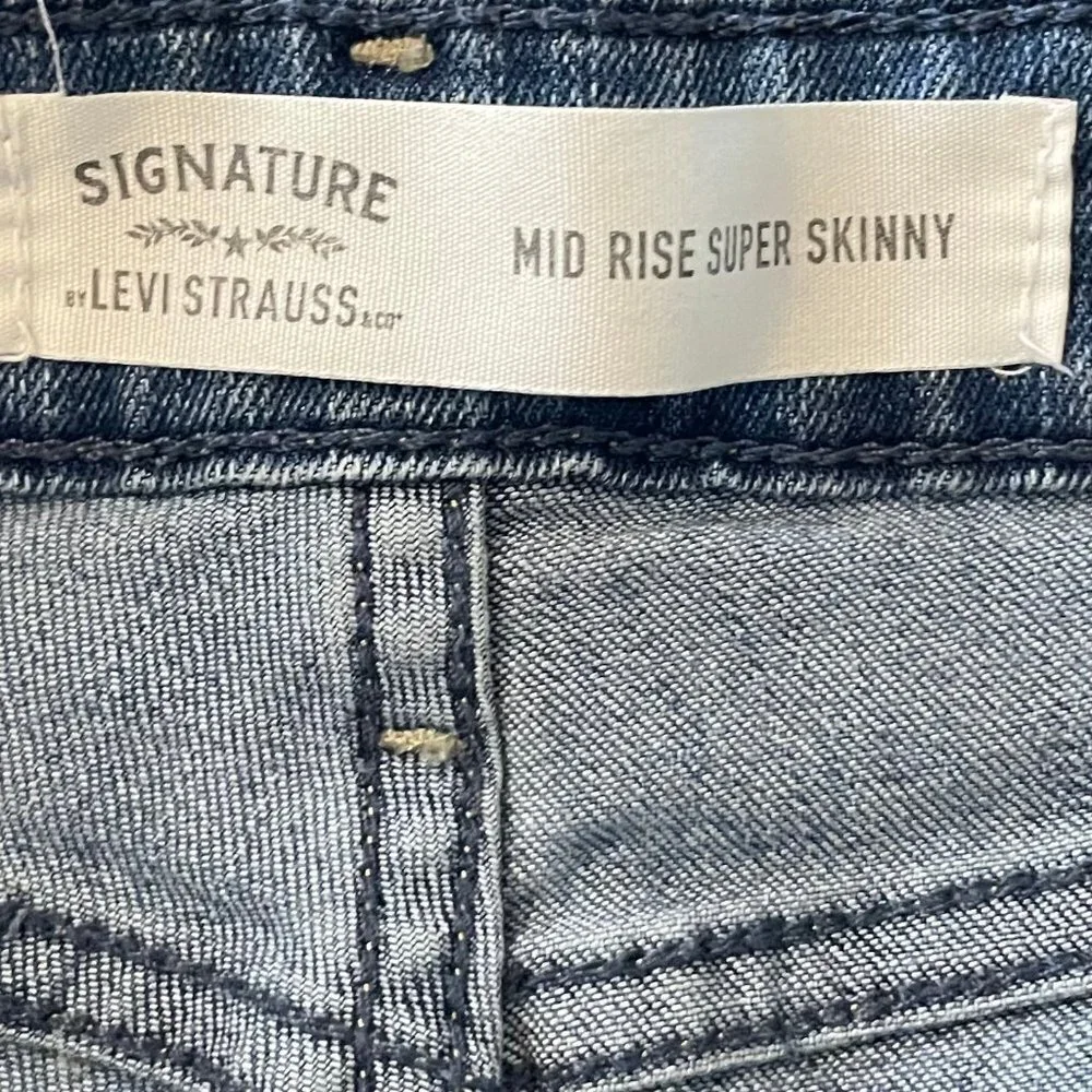 Signature by Levi Strauss Indie Sleaze Distressed Mid Rise Super Skinny Jeans 26